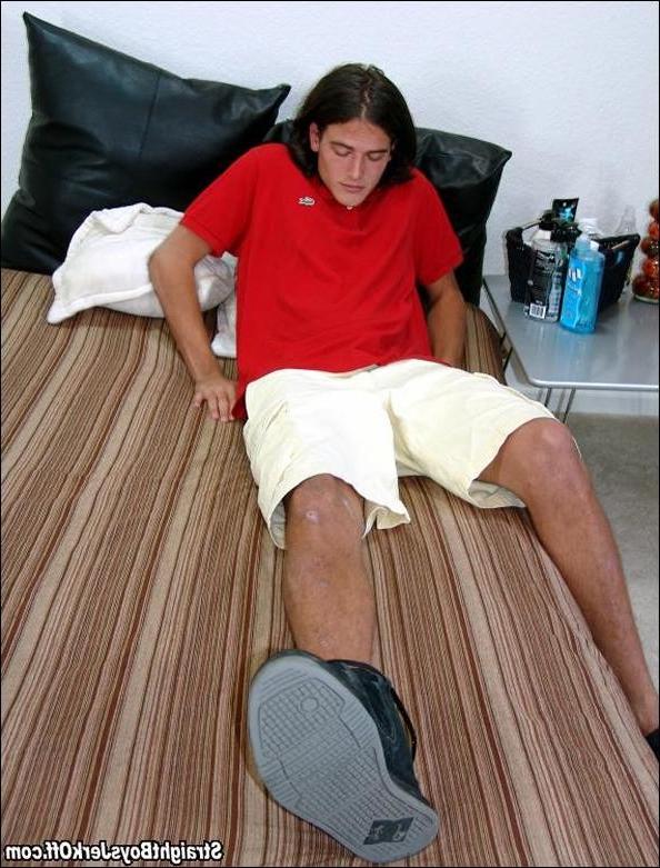15P Hung straight dude yanks his cock