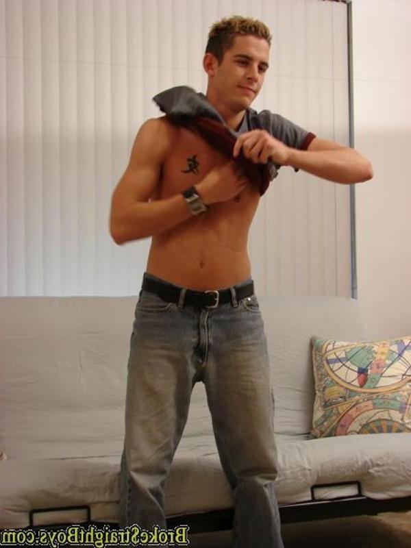 20P Hung straight stud yanks his cock
