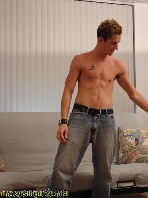 20P Hung straight stud yanks his cock