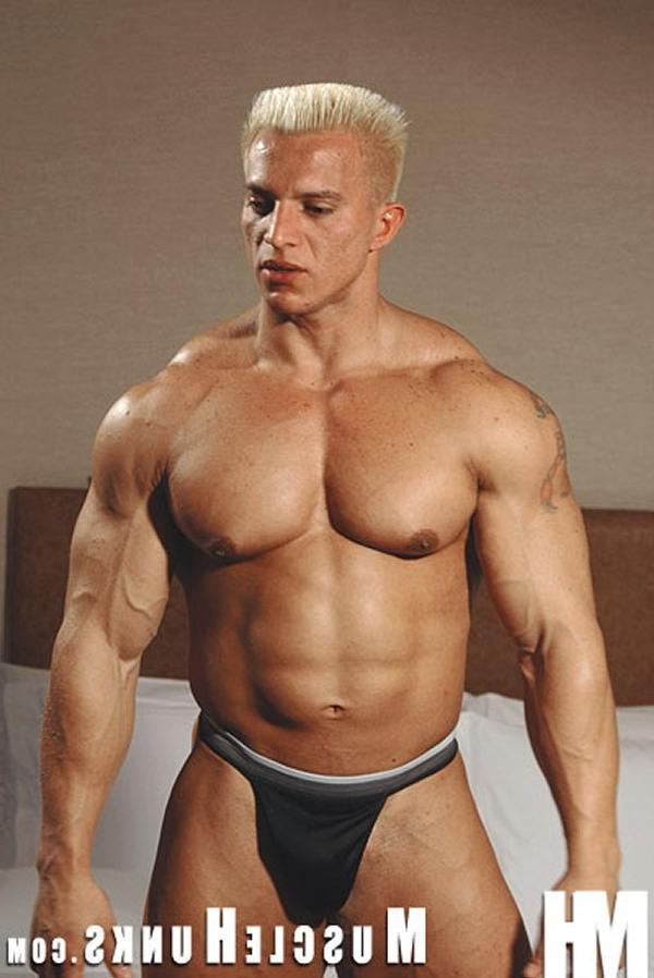 15P Bare Muscle Hunk