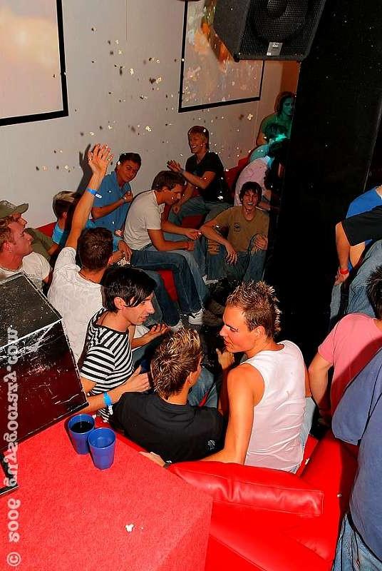 20P Hunk testing unexpierenced twinks gag reflex at a mad gay party