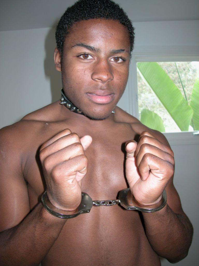 20P Naked horny gay teen loves teasing with hand cuffs