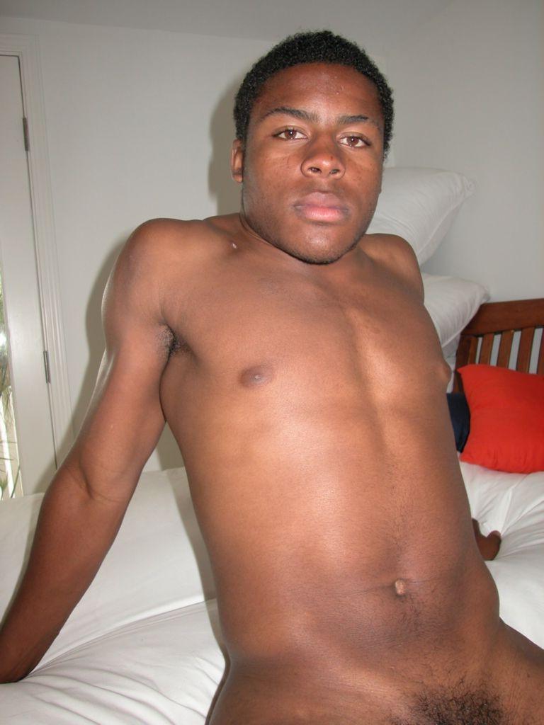 20P Naked horny gay teen loves teasing with hand cuffs
