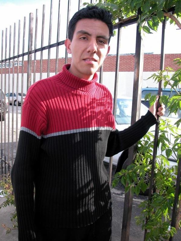 20P Latino hunk poses naked