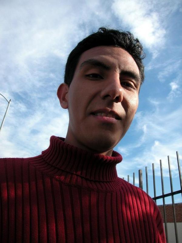 20P Latino hunk poses naked