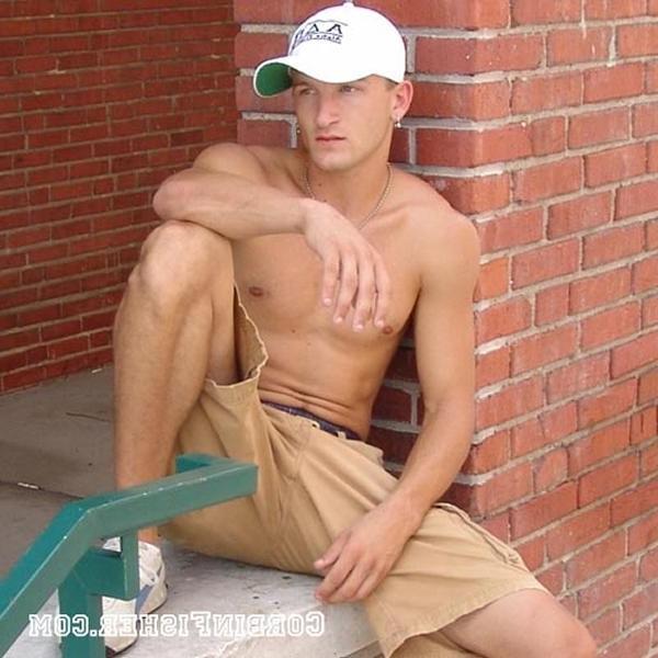 15P Naked college hunk takes shower