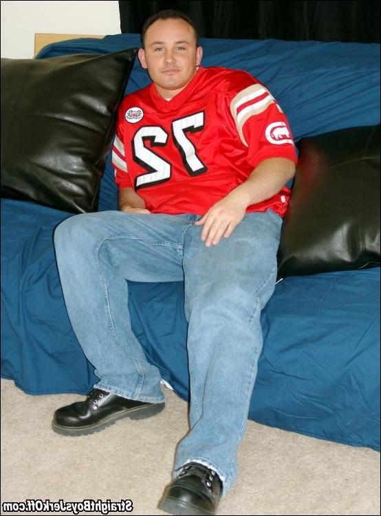 16P straight male jerking off and getting pleasure