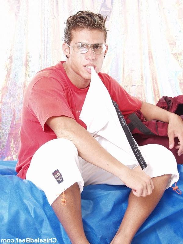 12P A pretty face gay showing off his nice body and big meaty cock