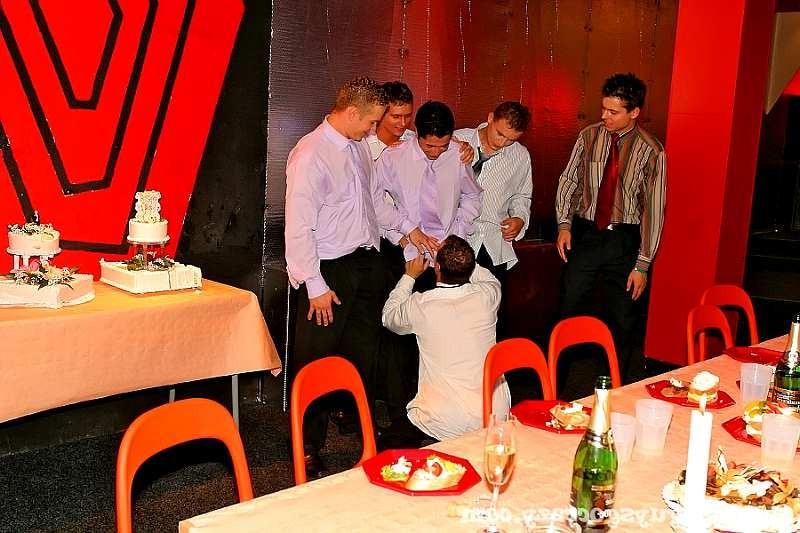 20P At church preacher gets secretely sucked by gay