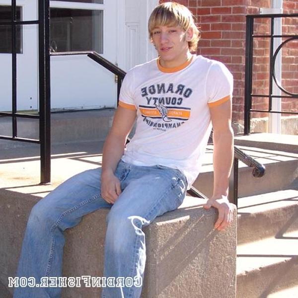 20P Naked built hung college hunk