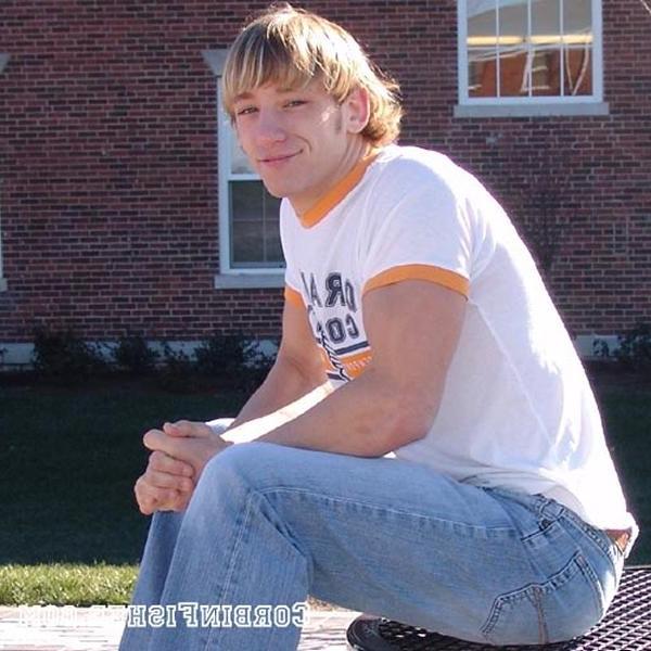 20P Naked built hung college hunk