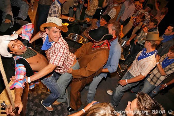 16P giant gay group orgy fuckfest at this wild party