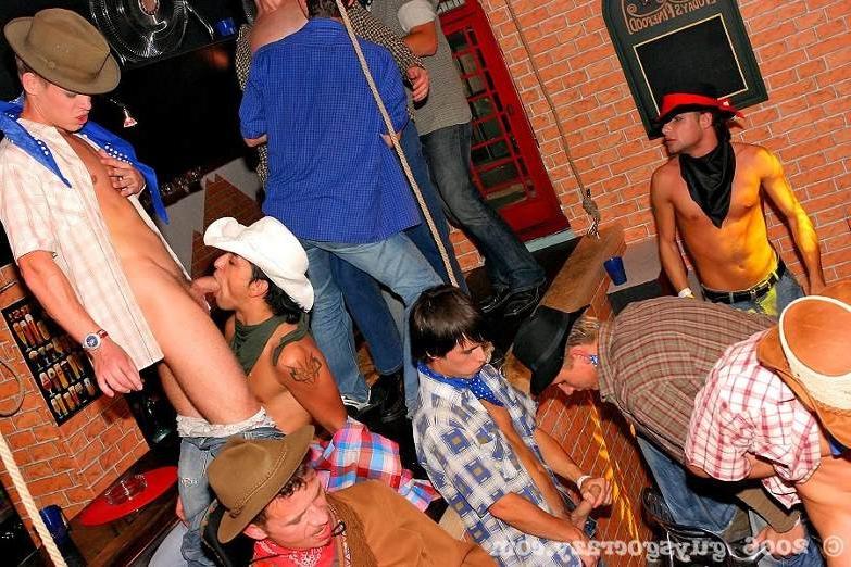 19P Hot gay studs have mega fuck and suck orgy in western style