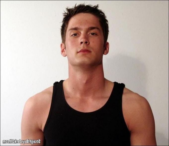 16P spicy twink posing naked and show his huge cock
