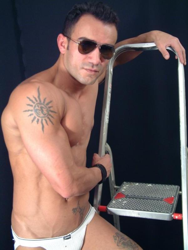 20P Naked built latin older hunk
