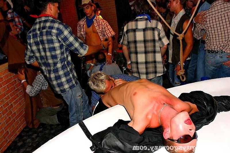 20P Tough gay cowboys getting their shotguns sucked 