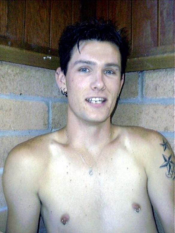 16P spicy twink posing naked and show his huge cock