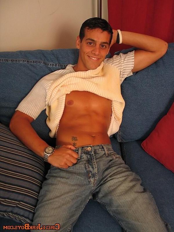 15P hung straight dude yanks cock