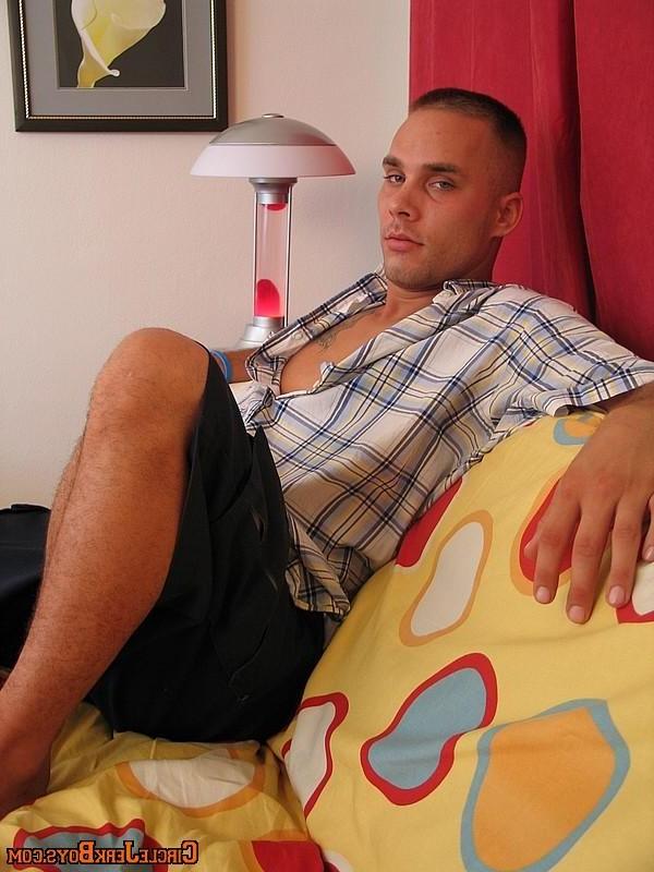 20P Amateur straight dude yanks cock
