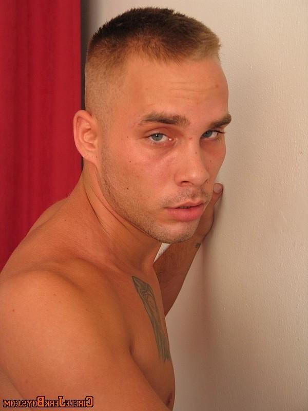 20P Amateur straight dude yanks cock