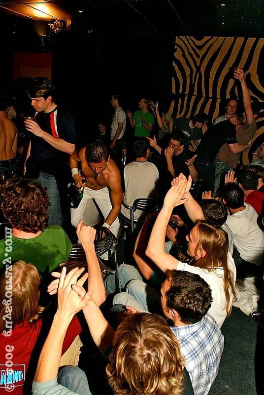20P All male stripshow turns into an orgy when gays go crazy