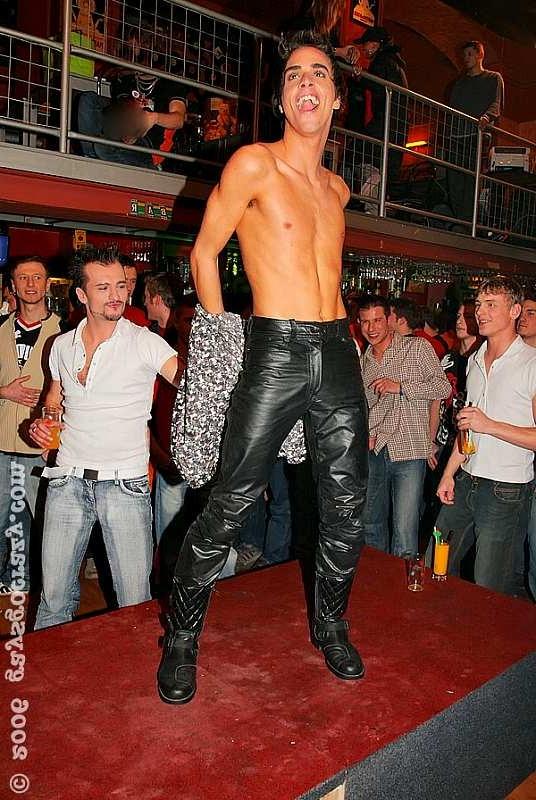 20P Gay strippers party with men licking whipped cream