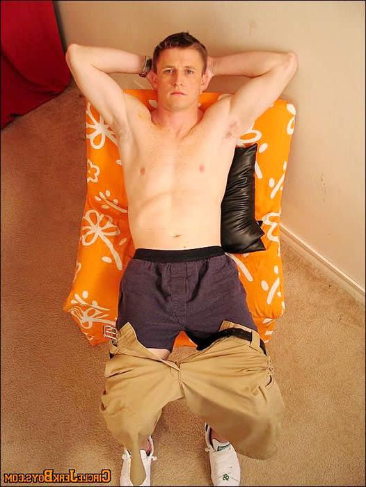 15P Amateur gay stud undressing