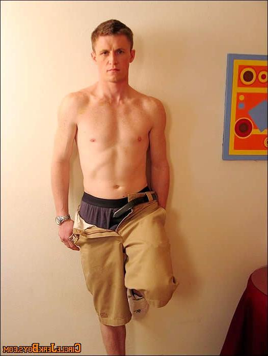 15P Amateur gay stud undressing