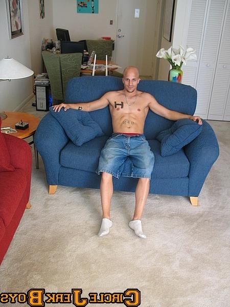14P Horny topless hunk with a huge solid chest