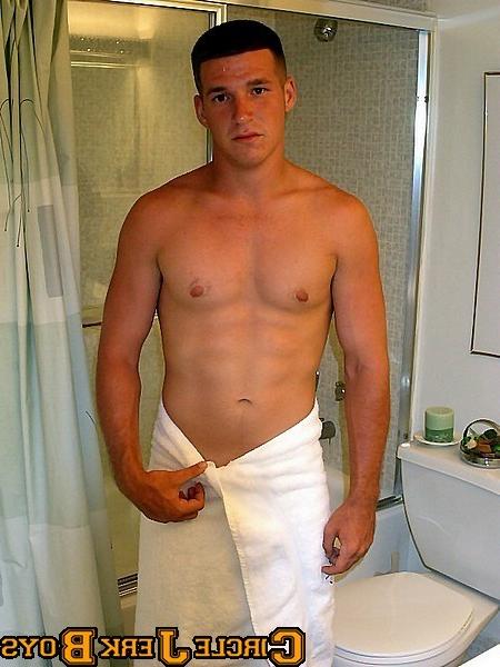 14P Hunk fresh out of the shower