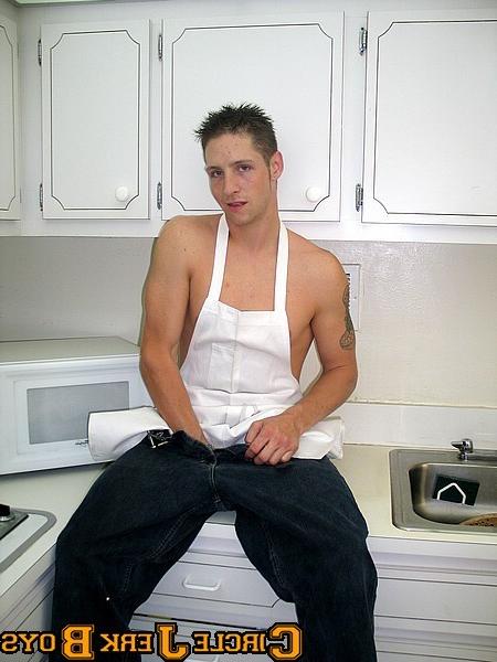 14P Hunk getting hot in the kitchen