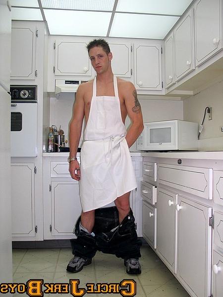14P Hunk getting hot in the kitchen