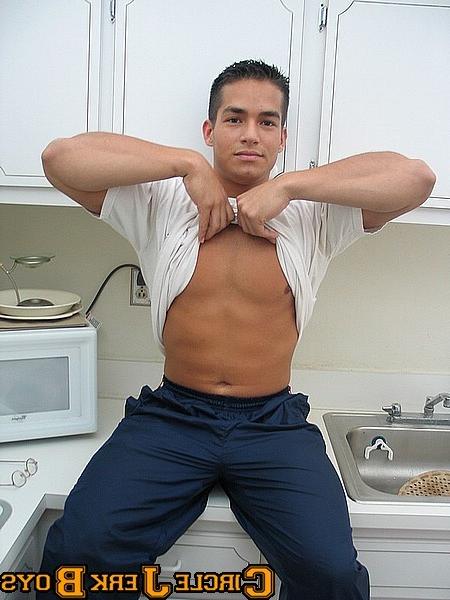 14P Hunk with a solid chest in his boxers