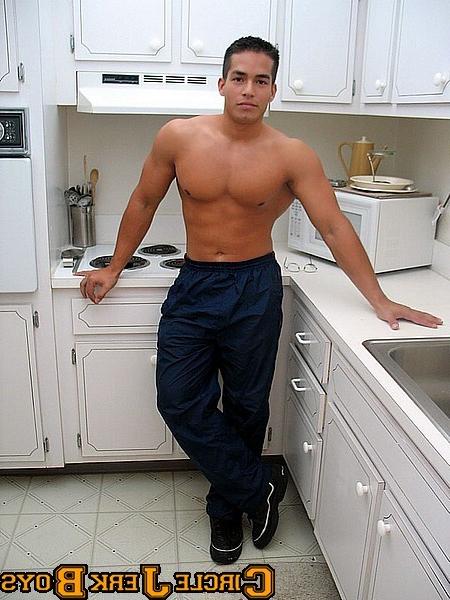 14P Hunk with a solid chest in his boxers