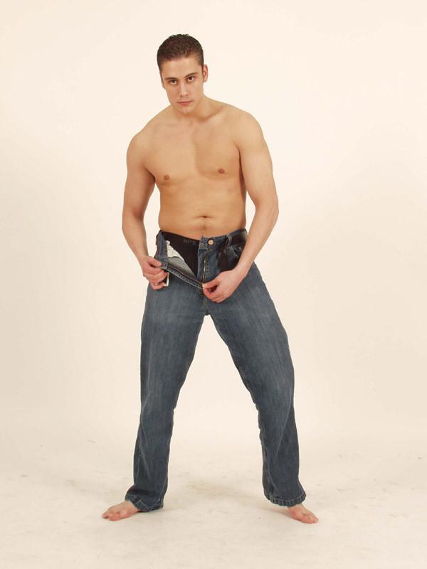 15P Hunk strips down to his undies