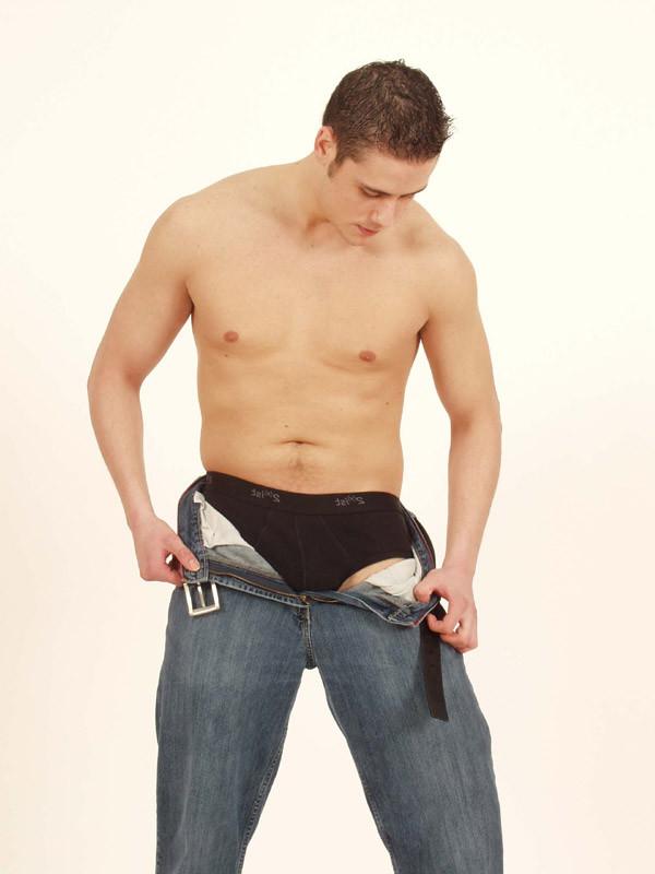 15P Hunk strips down to his undies