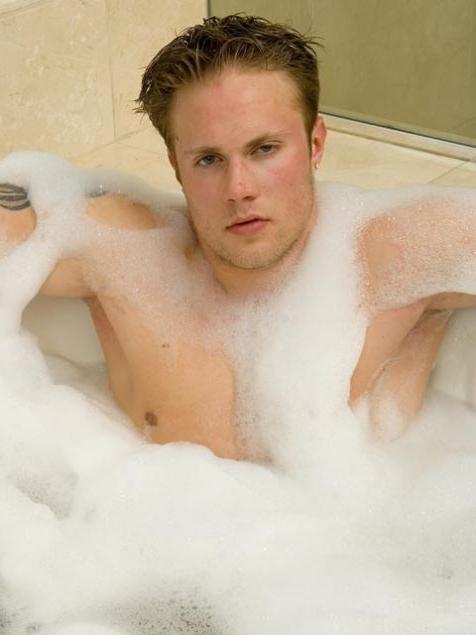 16P dirty gay masturbating and showing his spicy body