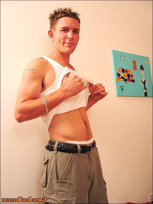 15P Sexy amateur gay undressing