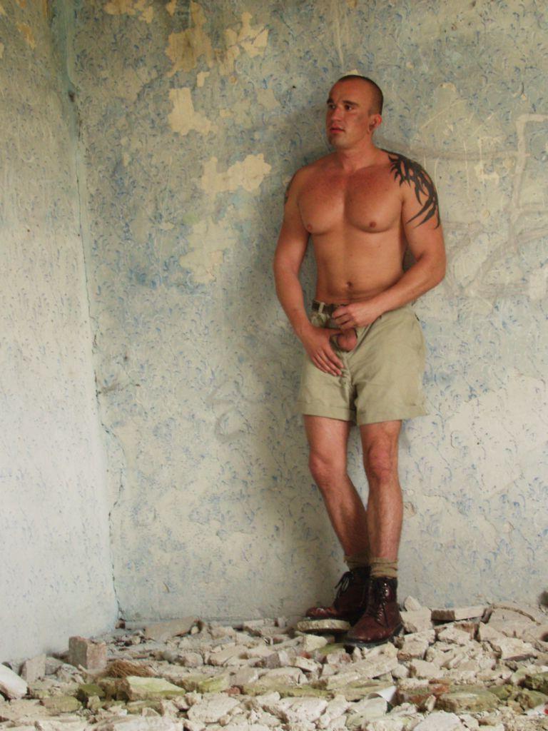 20P Horny gay soldiers loving a threesome sex action