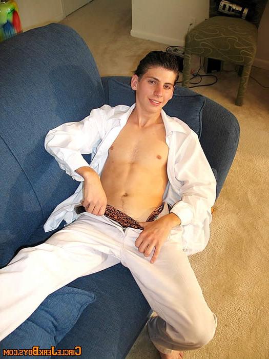 15P Horny straight stud jerking off