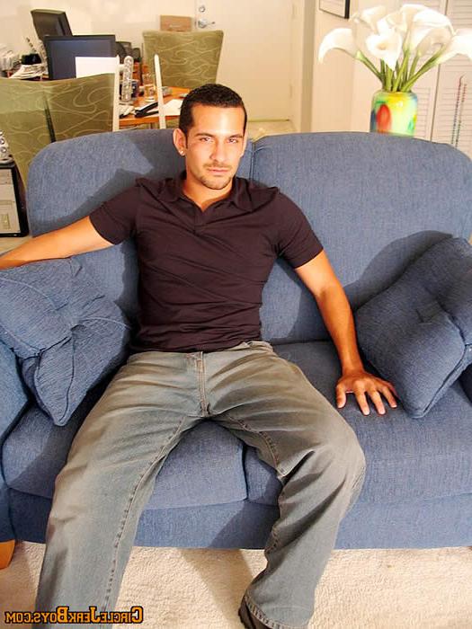 13P Straight guy showing his cock