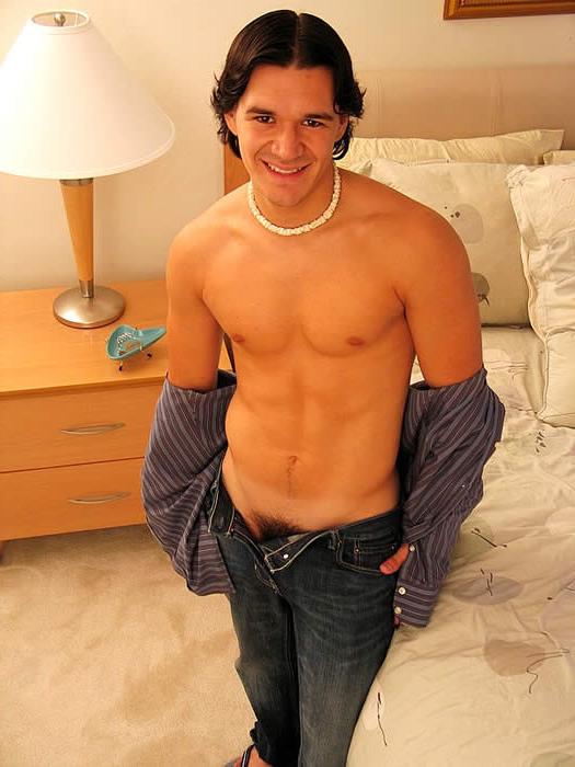 15P Hot looking amateur hunk with sexy body