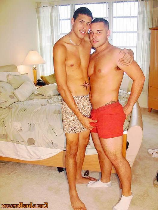 15P Two horny studs sucking cock