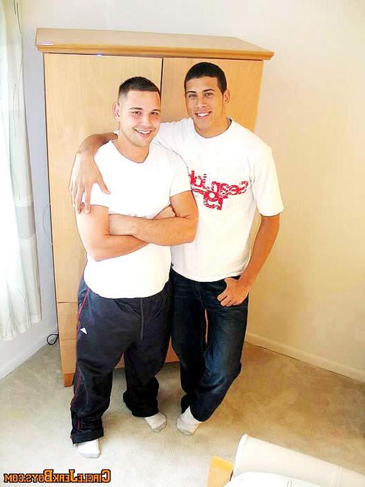 15P Two horny studs sucking cock