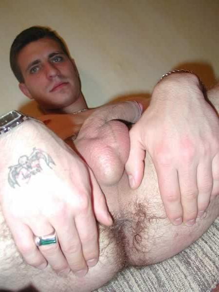 13P Naked amateur showing his dick