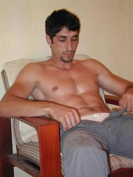 13P Amateur guy showing his huge cock
