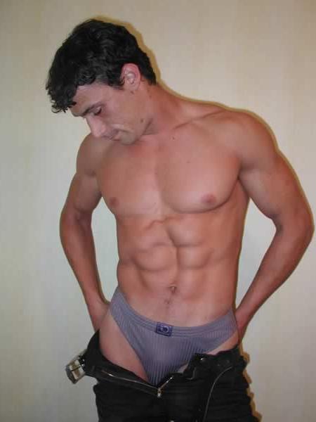 13P Muscular hunk showing off his body