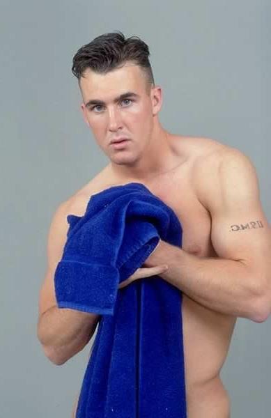 13P Muscular hunk getting naked
