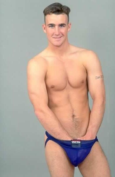 13P Muscular hunk getting naked