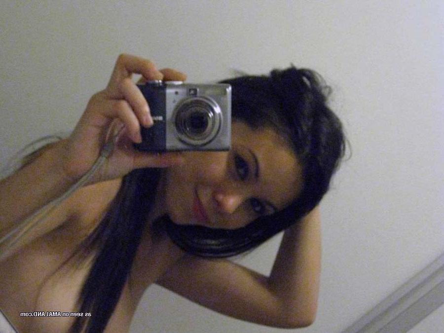 16P Nice gallery of fine sexy amateur Spanish senoritas